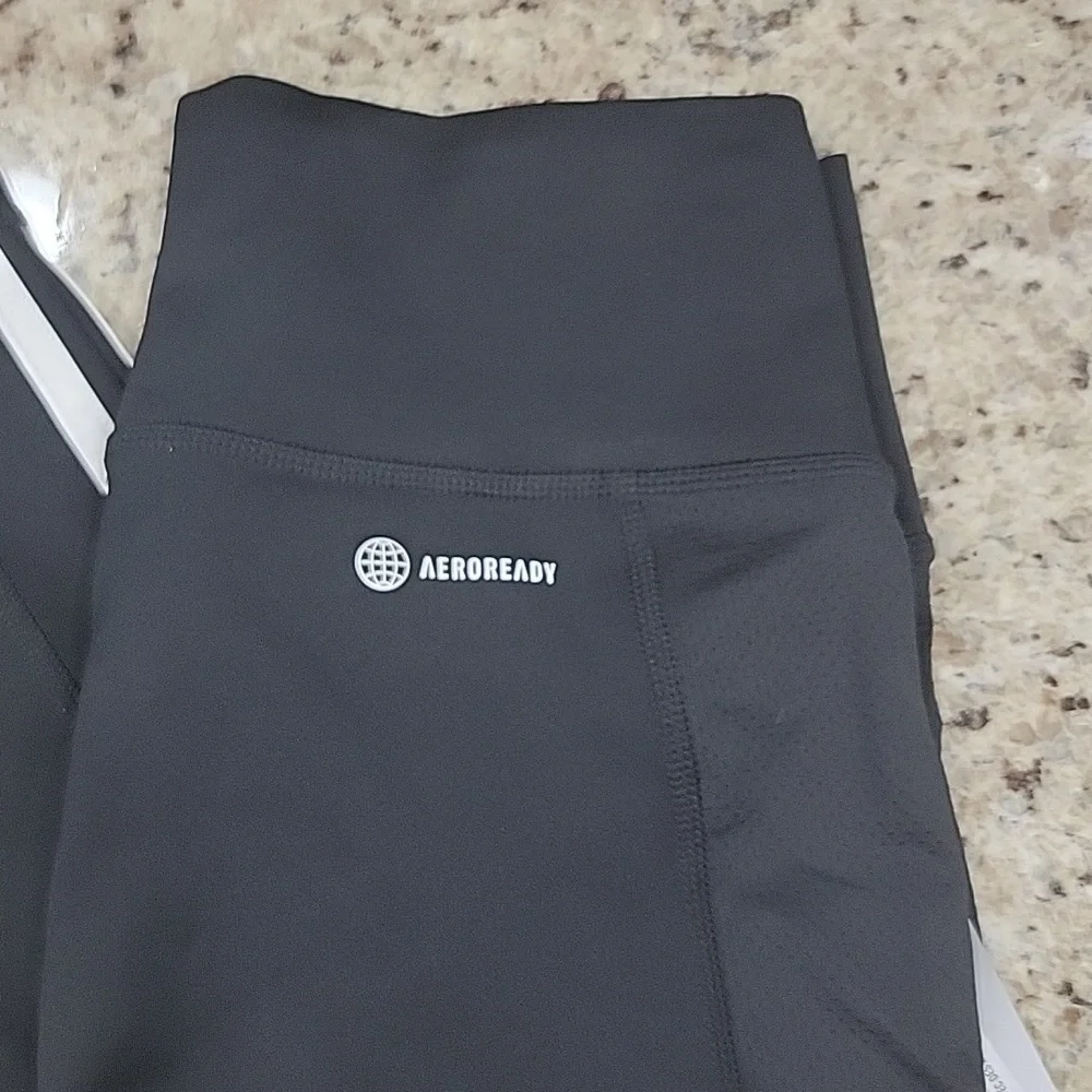 New with Tags Black 3 Stripe Addias High Rise 7/8 Leggings - Picture 4 of 4